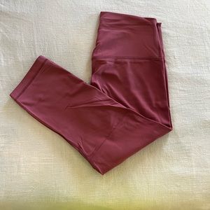 Lululemon Leggings Capri length Like New Condition - Mauve Pink Size 10